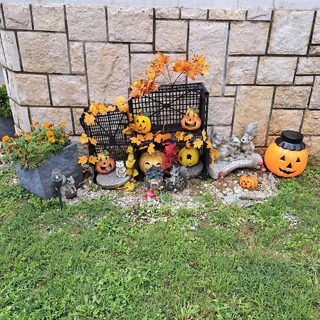 Luka 2 Casa de hóspedes 2*